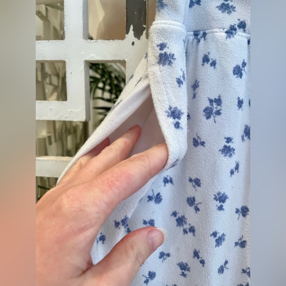 Hollister soft Blue Floral Pajama Pants with pockets - Picture 2 of 3